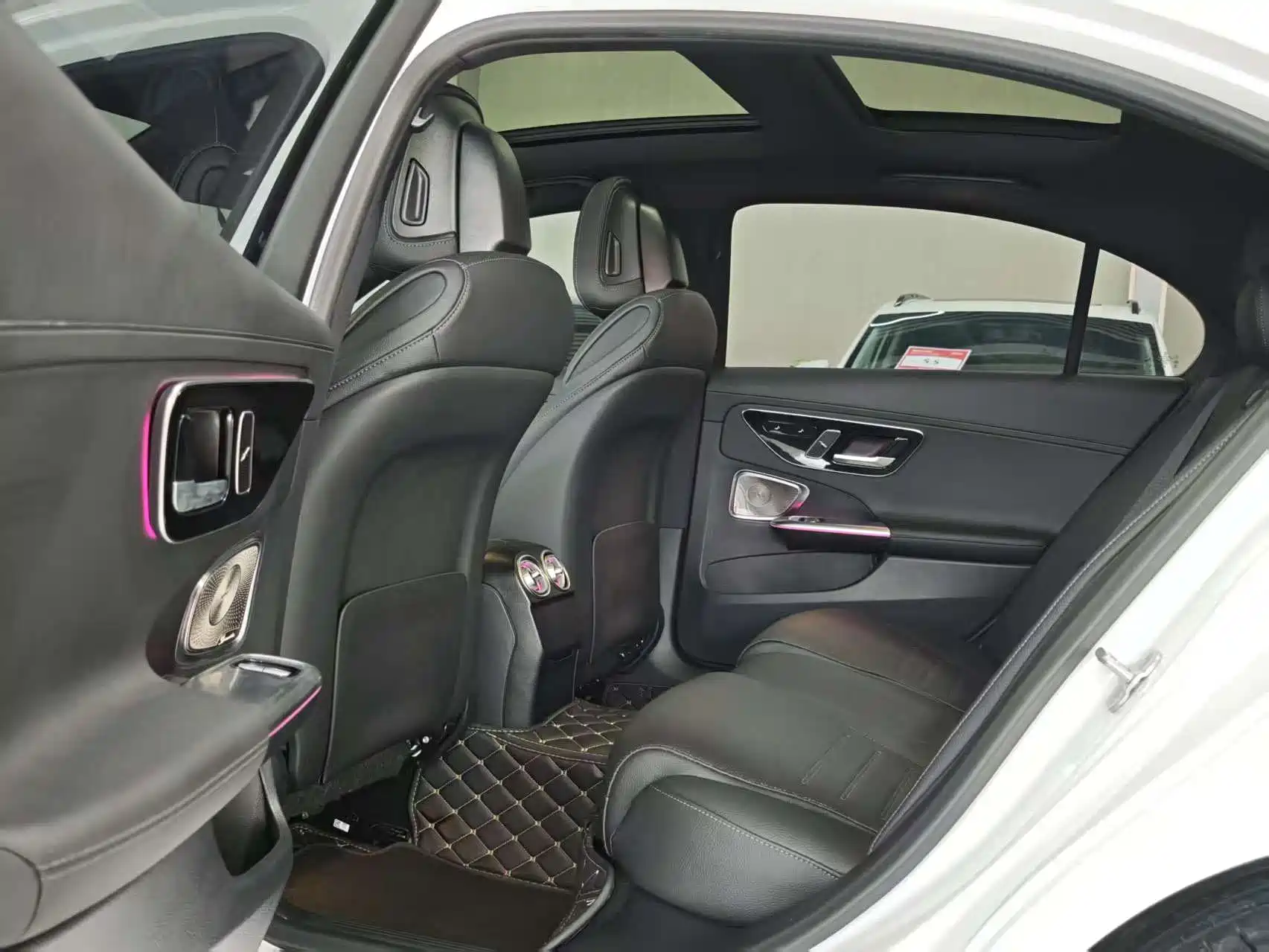 Фото 11 - Mercedes-Benz C-Class
