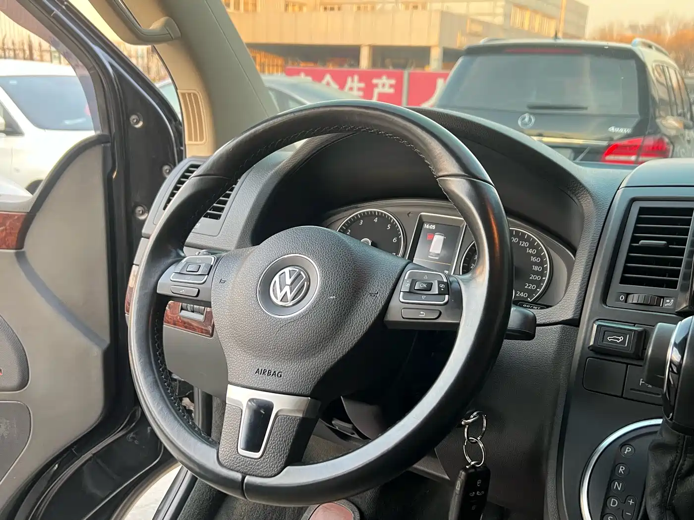 Volkswagen Multivan 2015 2.0TSI AWD 65th Anniversary Limited Edition фото 11