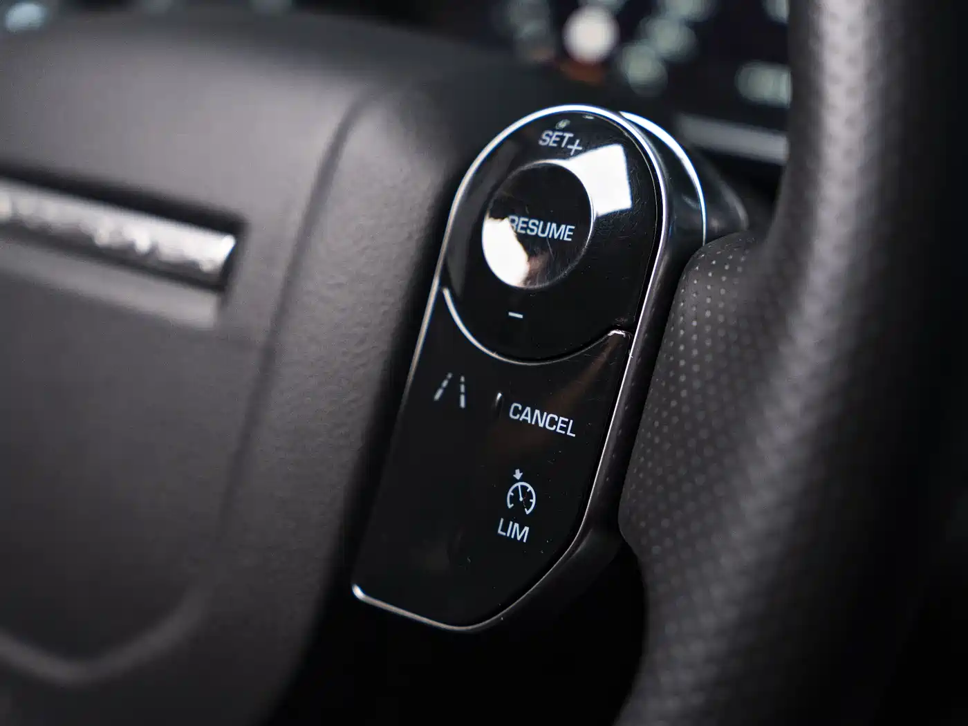 Land Rover Range Rover Sport 2020 3.0 L6 SE фото 12