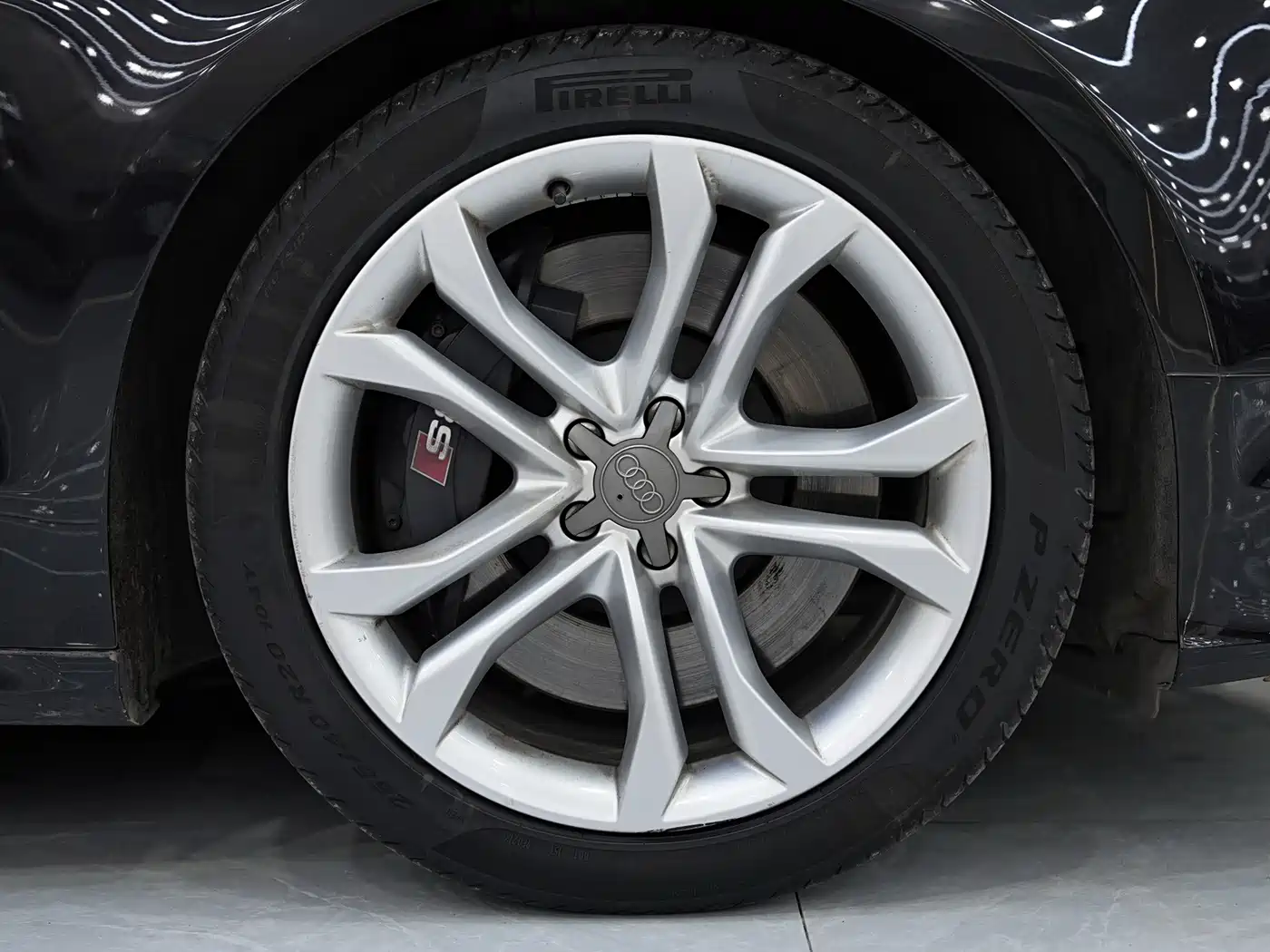 Audi S8 2013 S8 4.0TFSI quattro фото 8