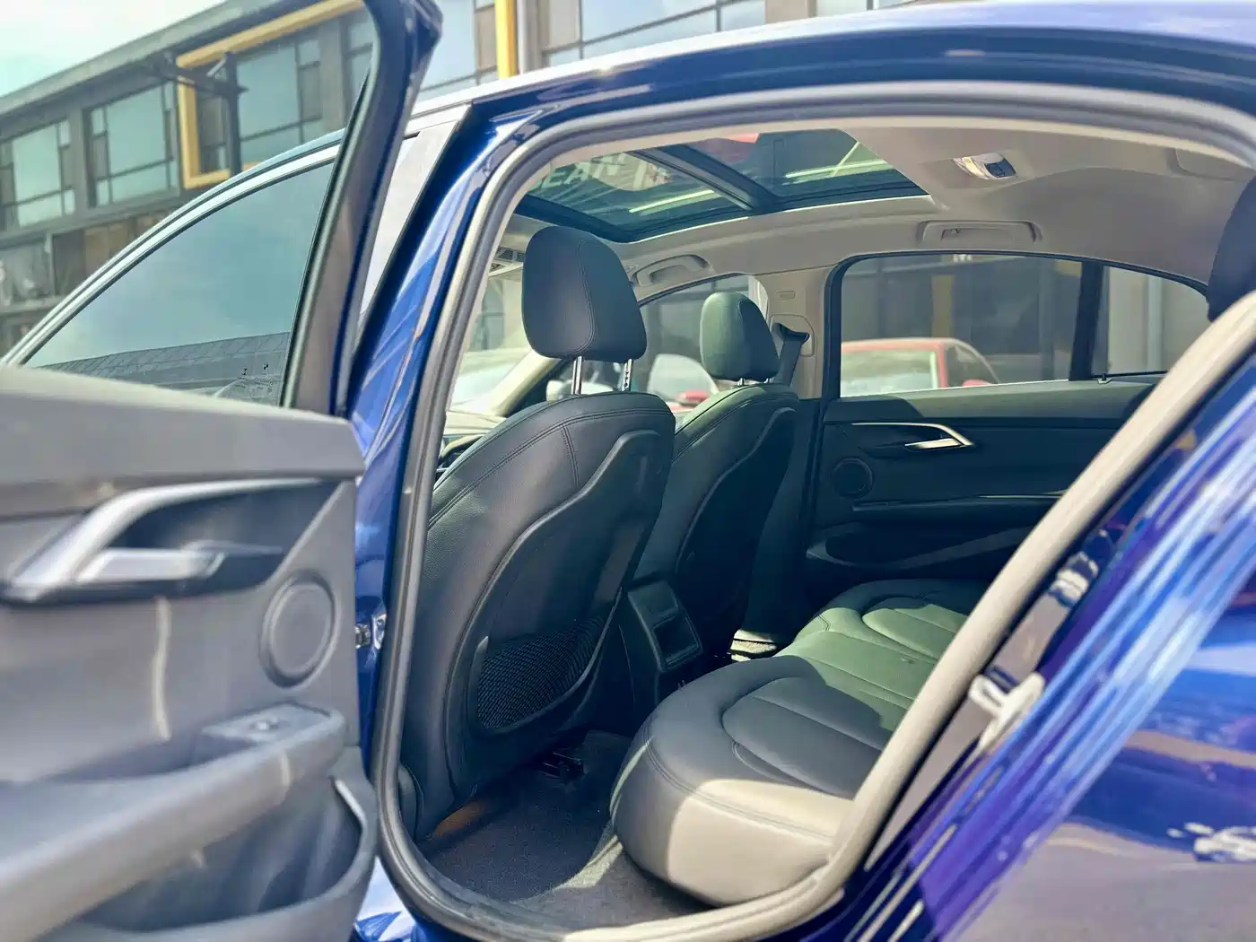 BMW 1 Series 2018 Facelift 118i Sport фото 6