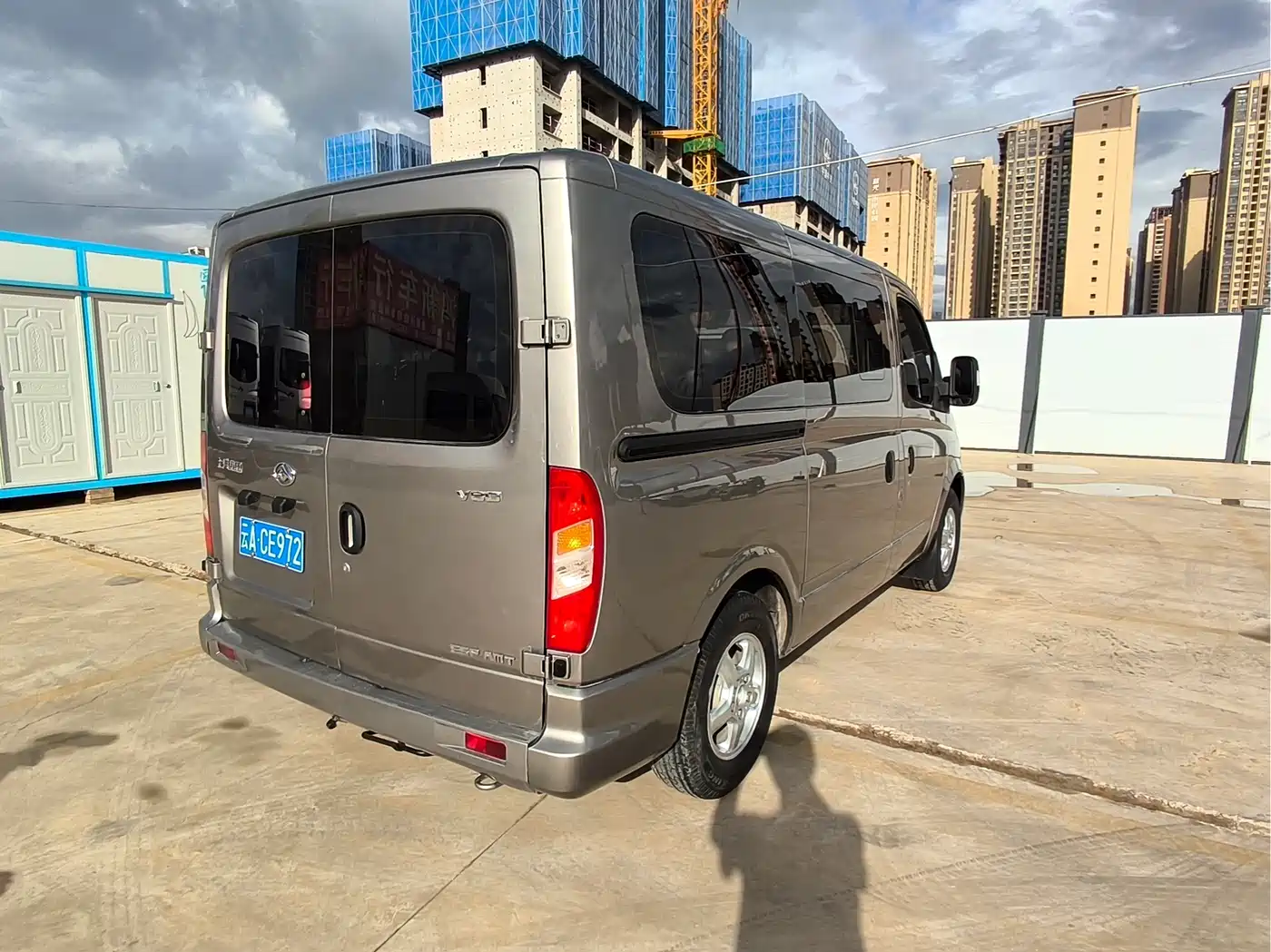 SAIC Maxus Xintu V80 2019 2.5T Classic AMT Business Travel Short Wheelbase Low Roof 9 Seats фото 5