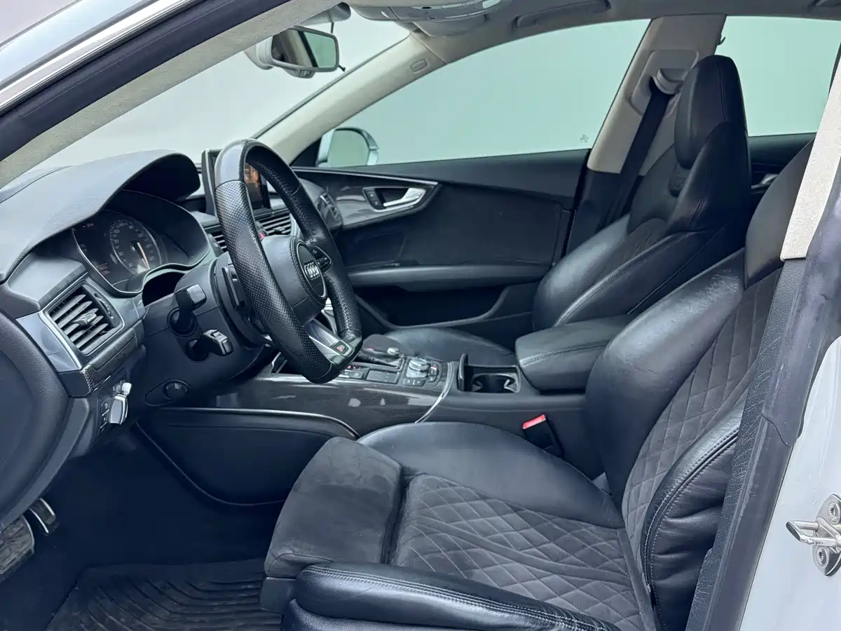 Audi S7 2013 4.0 TFSI quattro фото 4