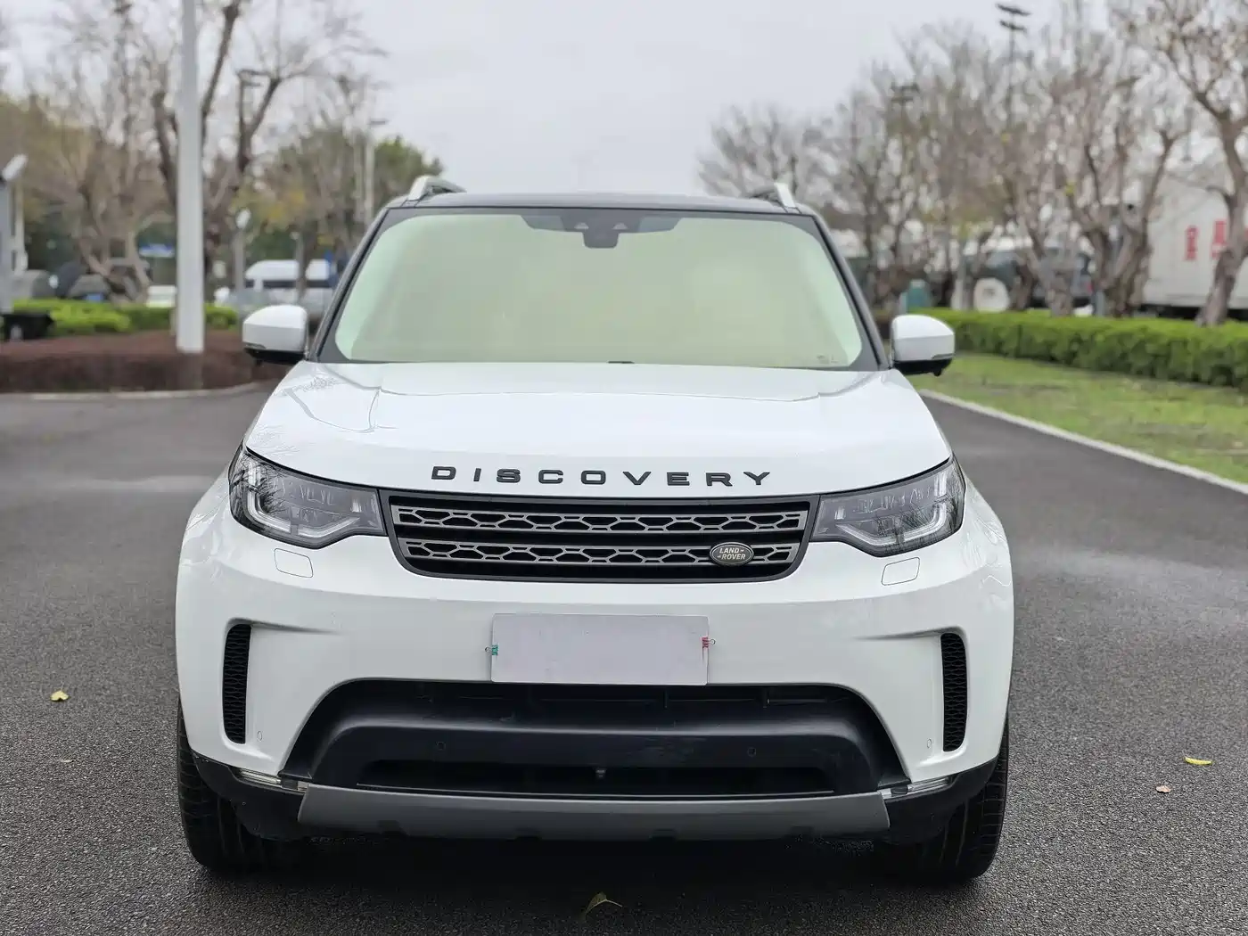 Land Rover Discovery 2017 3.0 SC V6 SE фото 2