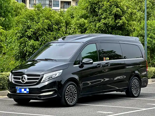 MERCEDES-BENZ V CLASS