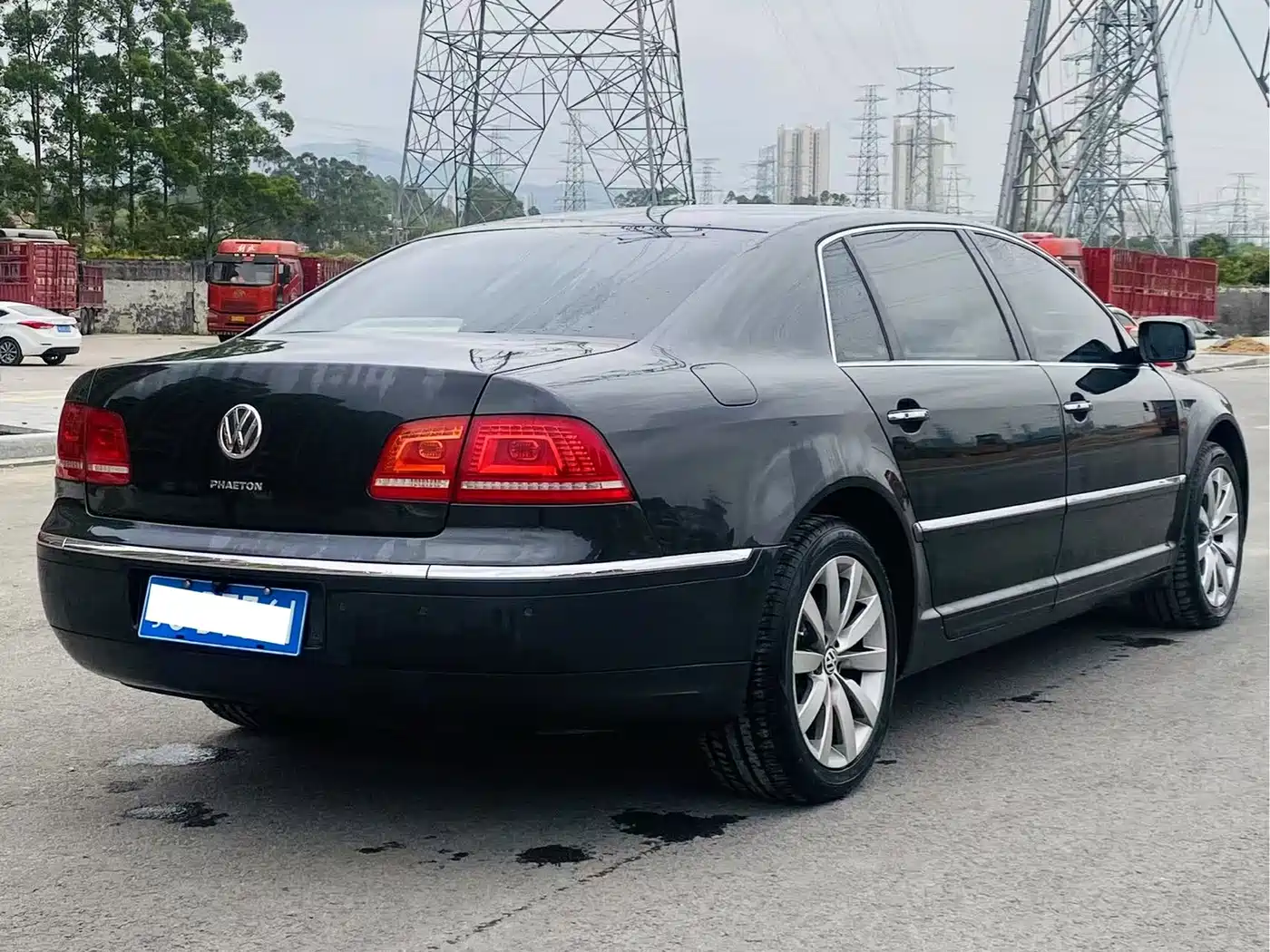Volkswagen Phaeton 2011 3.6L V6 5-seat Extended Business Edition фото 3