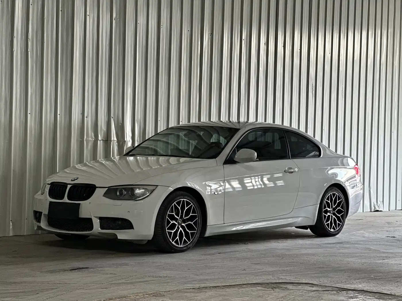 BMW 3 Series (Import) 2011 320i Coupe фото 7