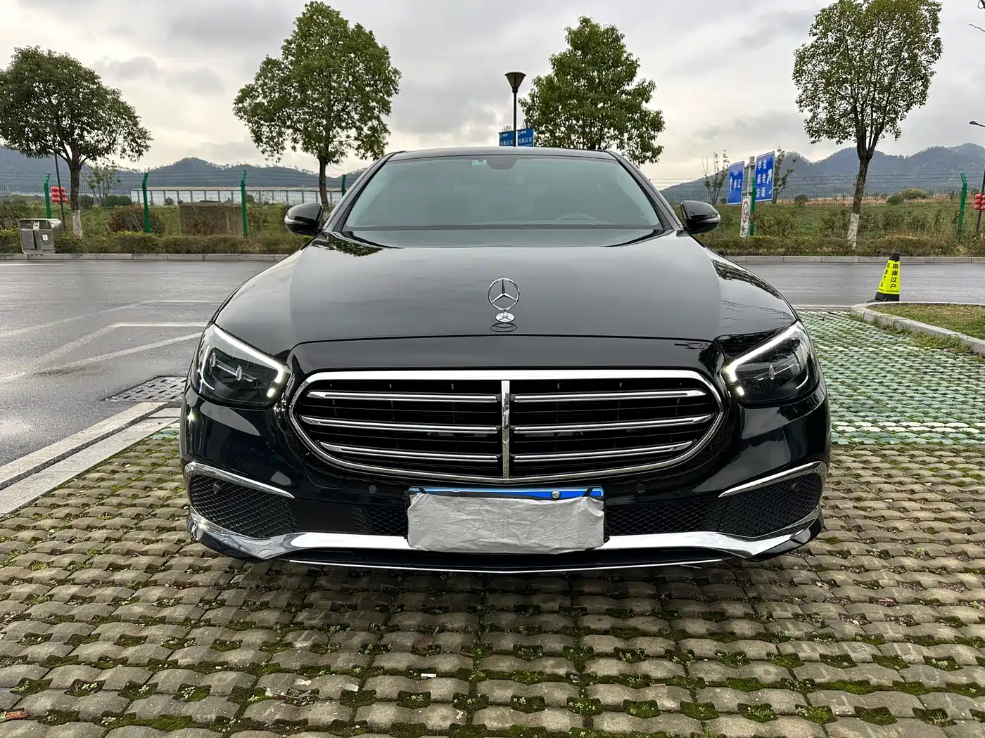 Mercedes-Benz E-Class 2023 E 260 L фото 2