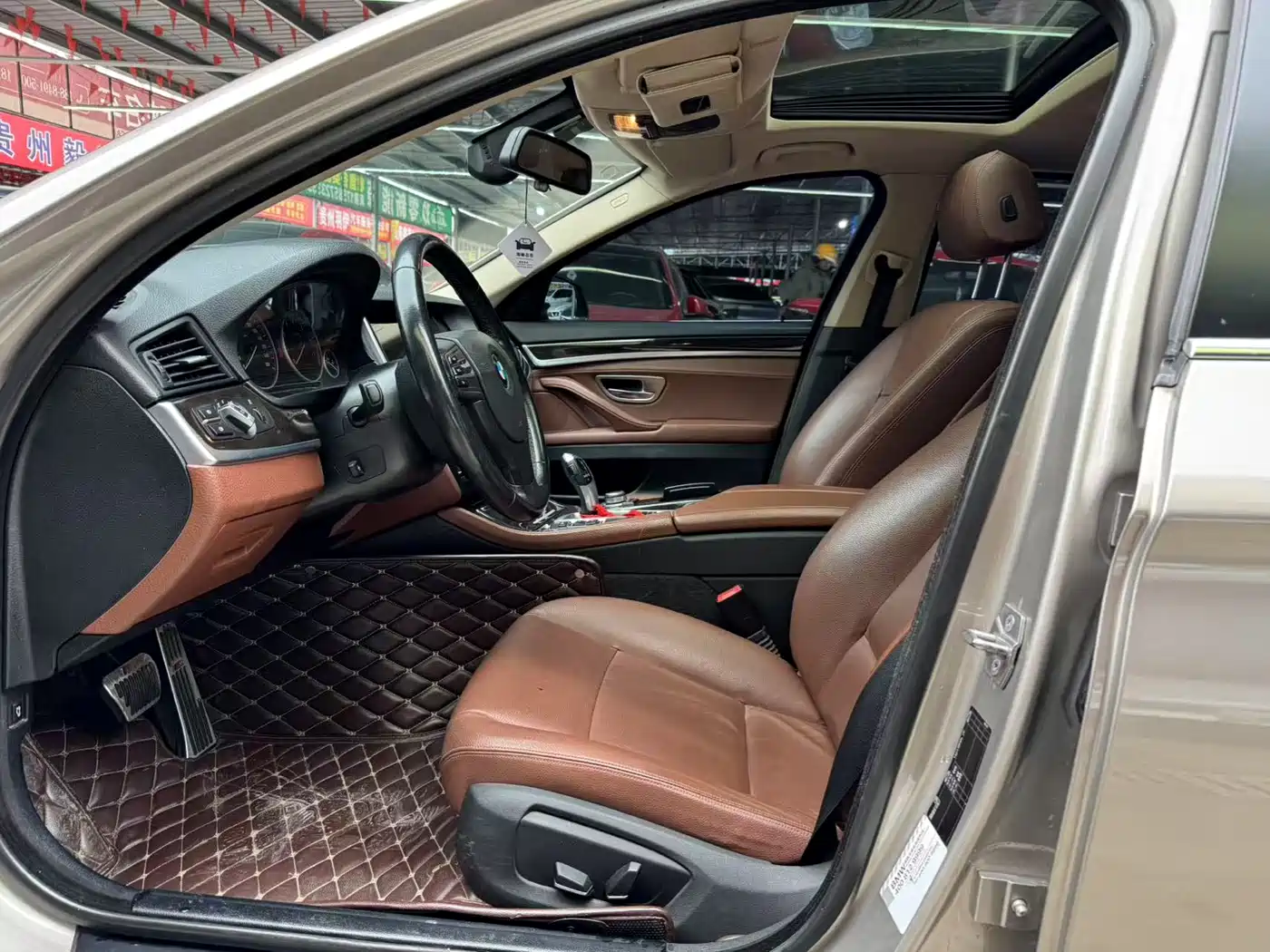 BMW 5 Series 2014 525Li Leading фото 4