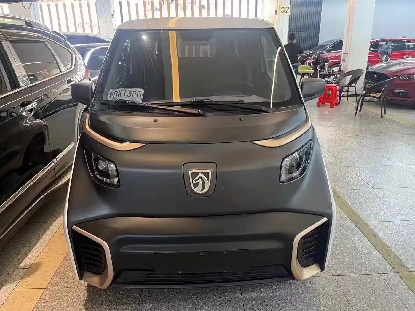BAOJUN E200