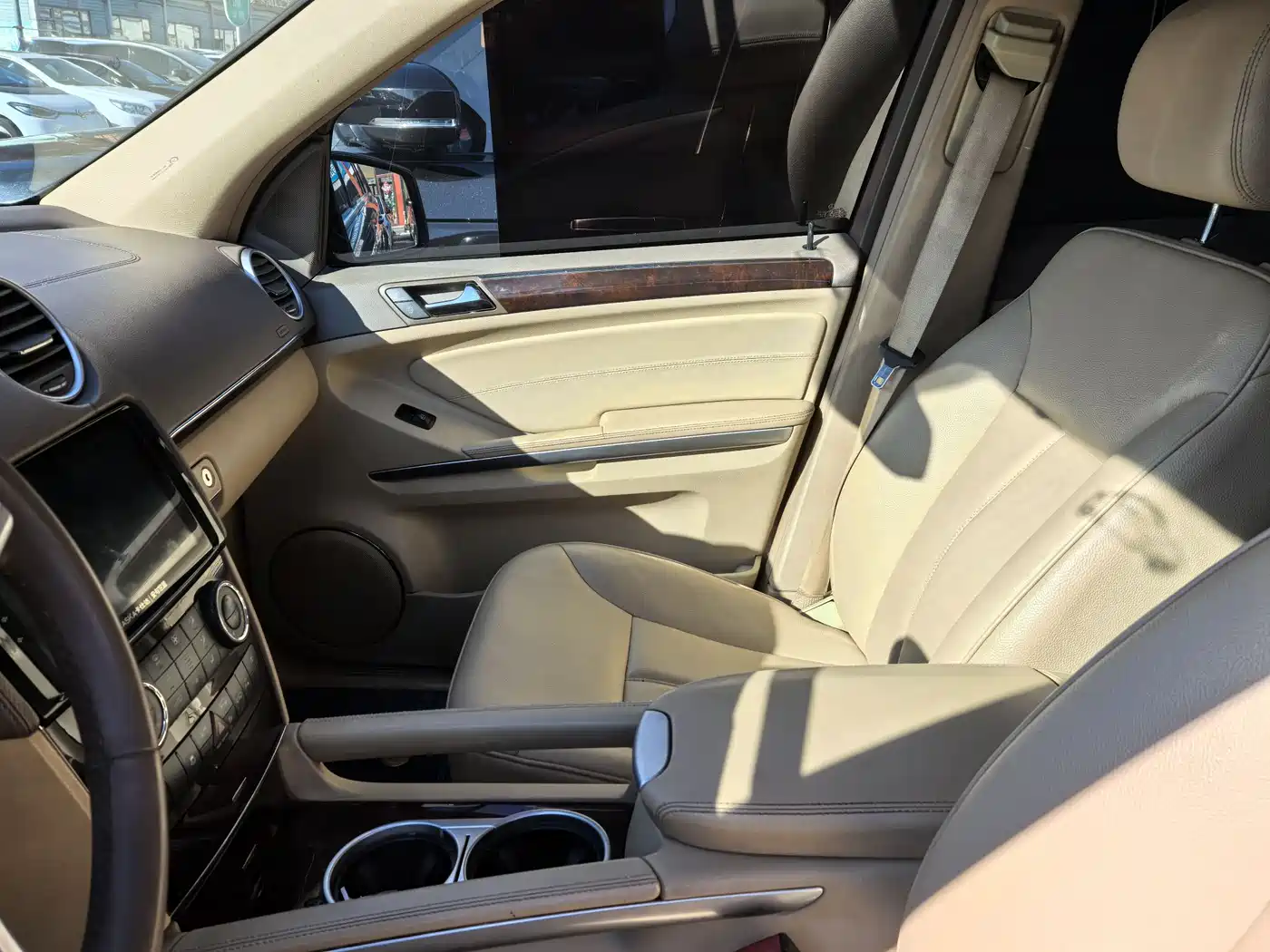 Mercedes-Benz GL-Class фото 8