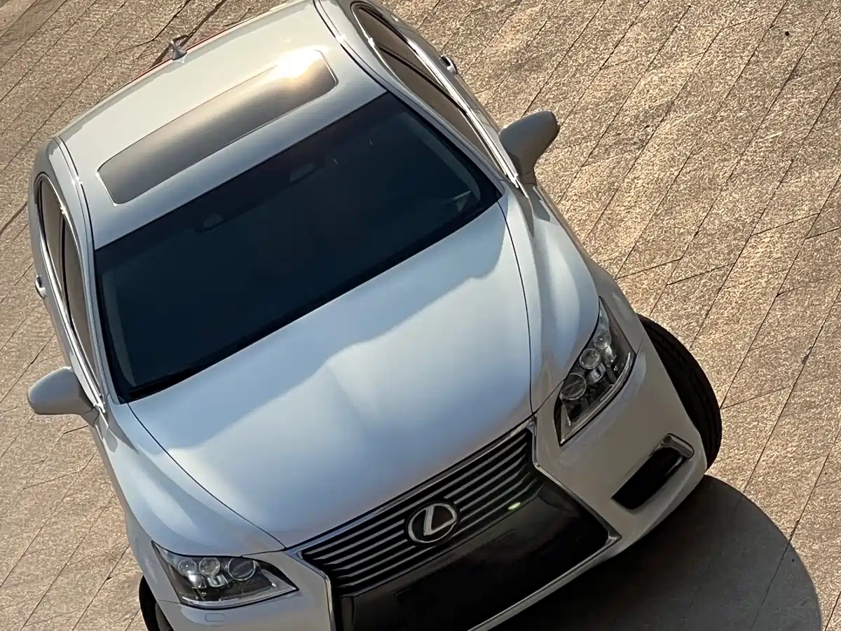 Lexus LS 2016 460L AWD Premium фото 4