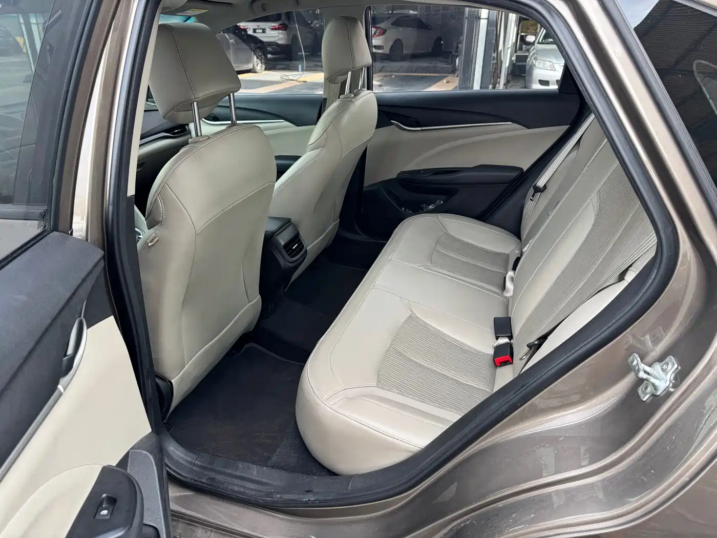 Buick Excelle 2016 15N Automatic Elite фото 10