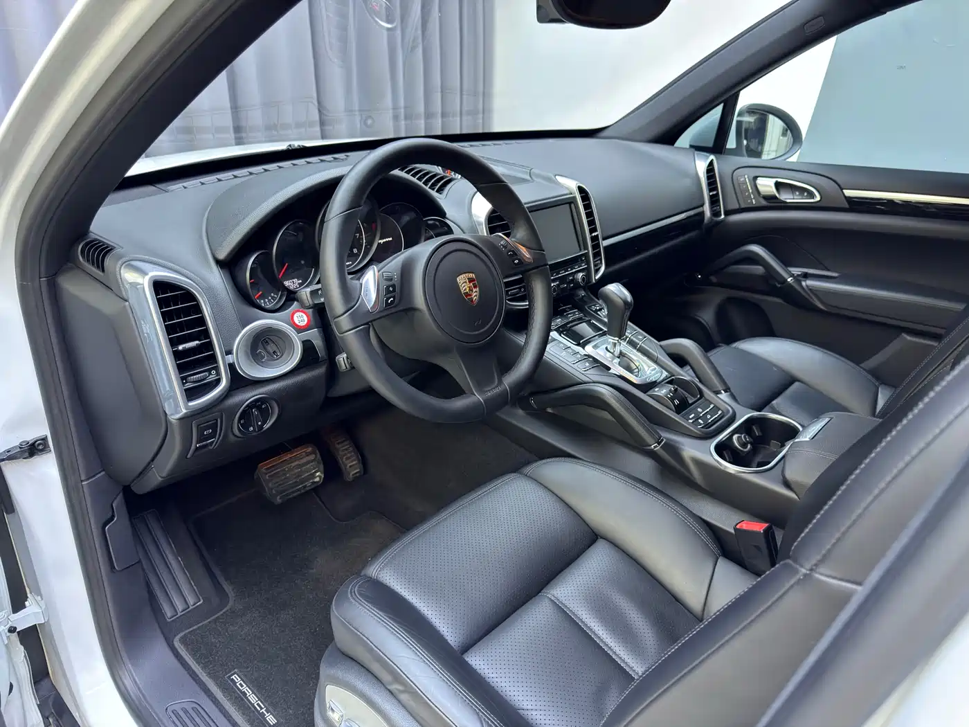 Photo 13 - Porsche Cayenne