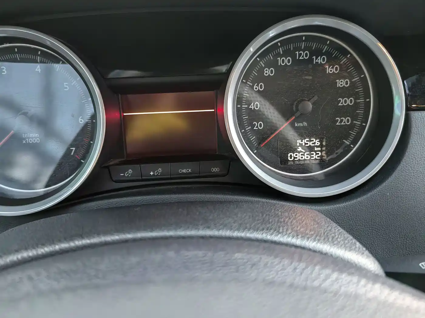 Peugeot 508 2012 2.0L Automatic Smart Edition фото 10