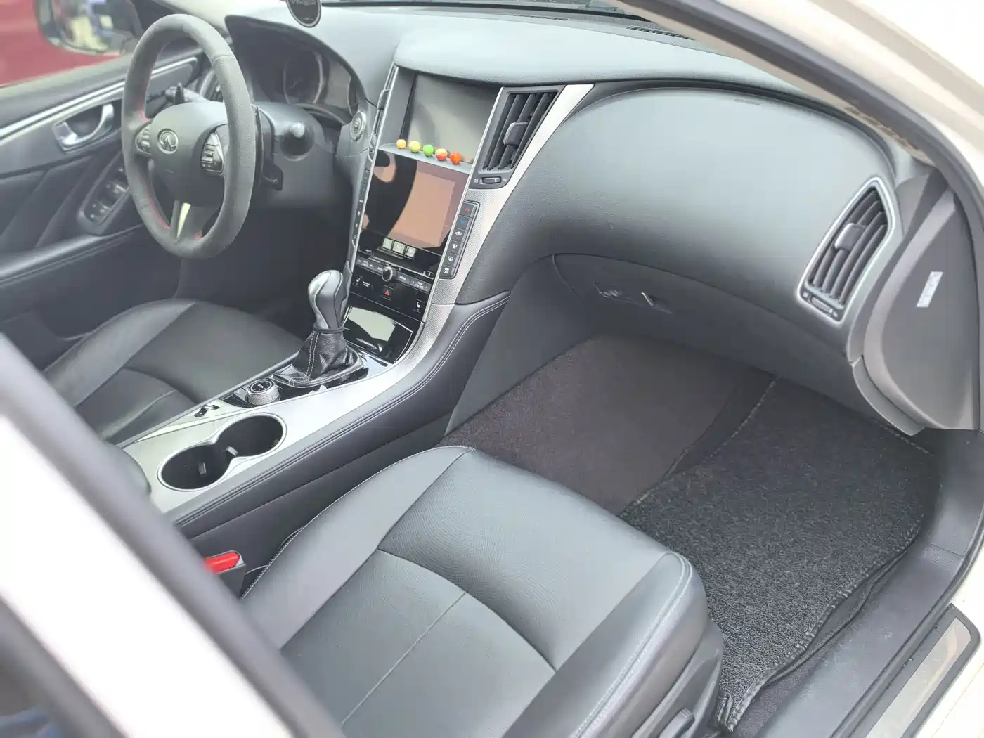 Infiniti Q50 2015 2014 3.7L Comfort Edition