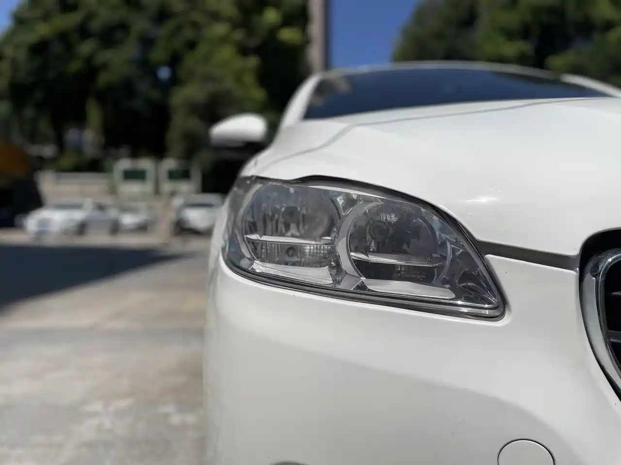 Peugeot 301 2016 1.6L Manual Luxury Edition фото 28