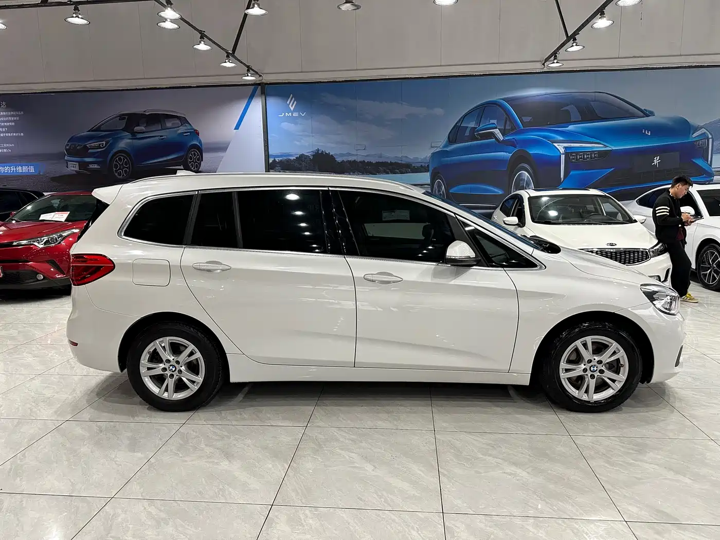 BMW 2 Series Gran Tourer 2015 218i Leading фото 4