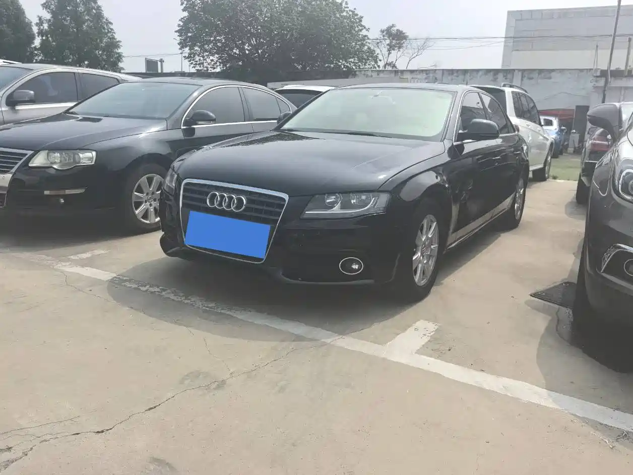 Audi A4L 2009 2.0 TFSI Standard