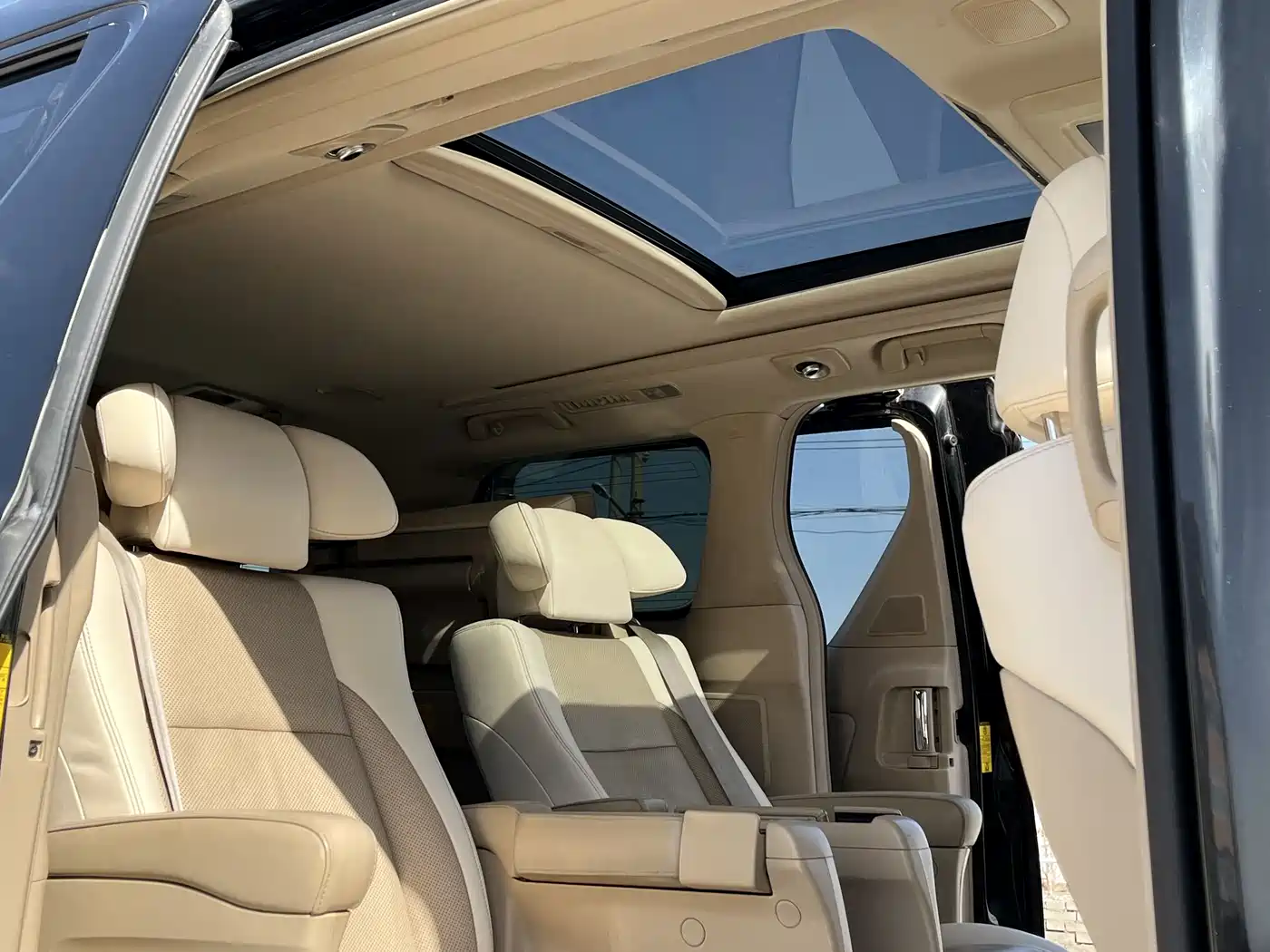 Toyota Alphard 2012 3.5L Premium Edition фото 14