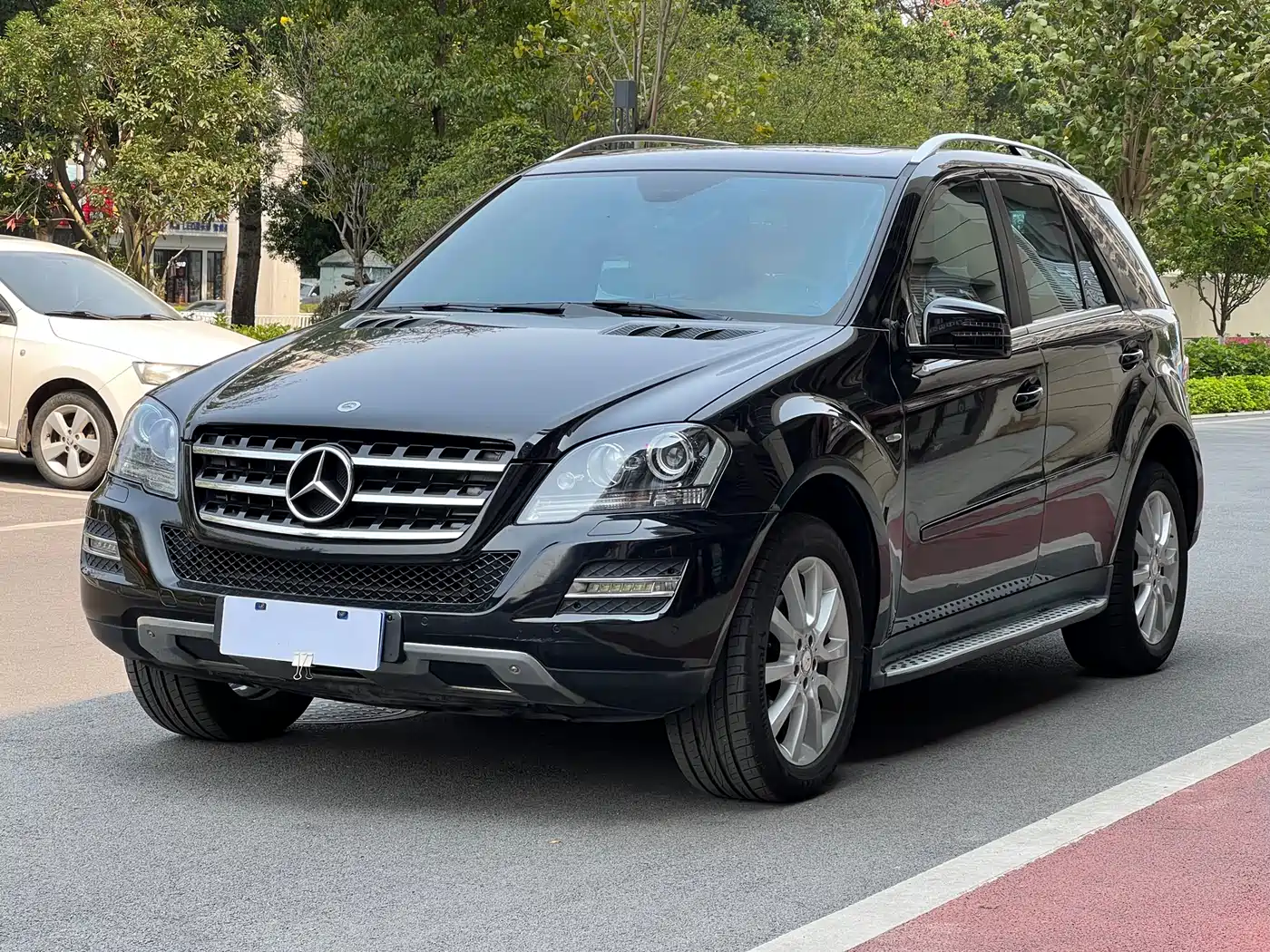 Mercedes-Benz M-Class 2010 ML 350 4MATIC Luxury