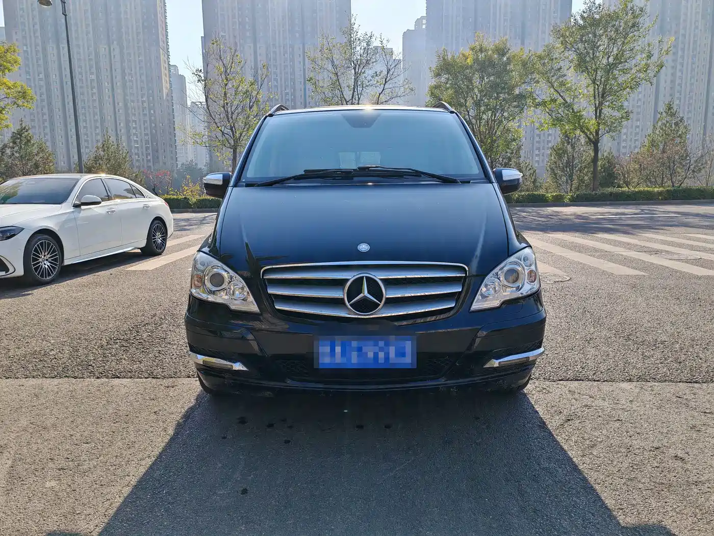 Mercedes-Benz Viano 2013 Model 3.0L Navigation Edition фото 32