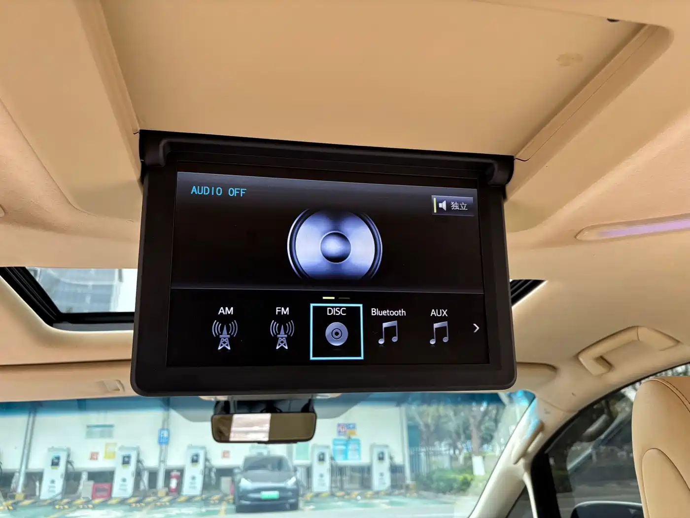 Toyota Alphard 2019 Hybrid 2.5L Luxury фото 19