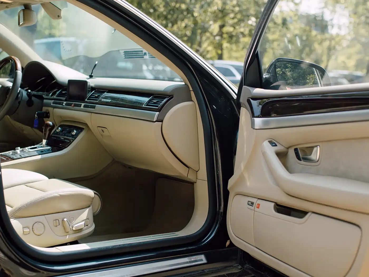 Audi A8 2006 A8L 6.0 W12 quattro Flagship фото 13