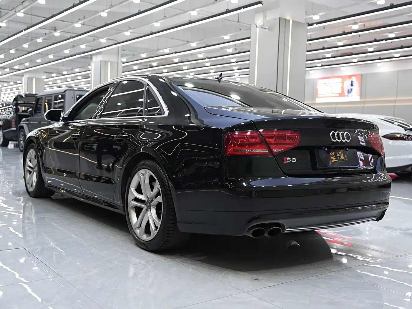 Audi S8 2013 S8 4.0TFSI quattro фото 6