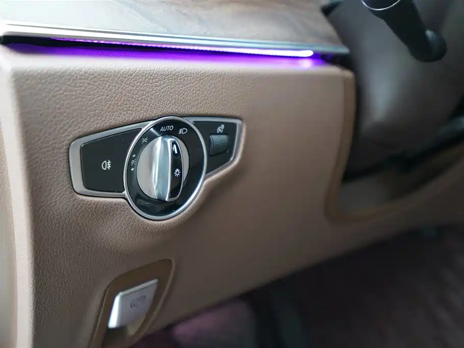 Mercedes-Benz E-Class 2016 E 200 L фото 7