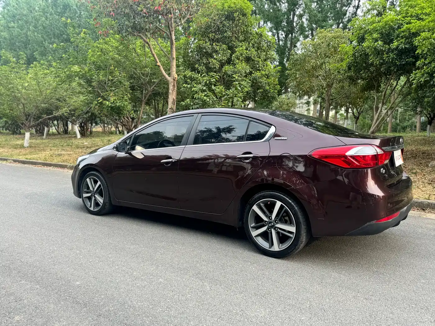 Kia K3 2017 1.6L Automatic 15th Anniversary Special GLS фото 6