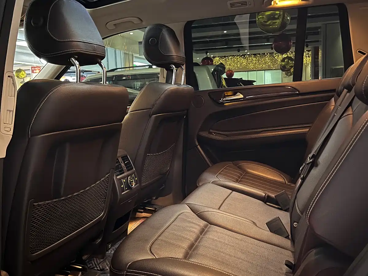 Mercedes-Benz GLS 2018 GLS 400 4MATIC Dynamic фото 12