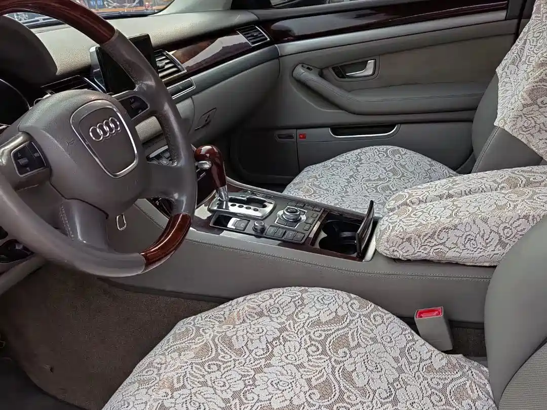 Audi A8 2009 Audi A8L 2.8 FSI Standard фото 3