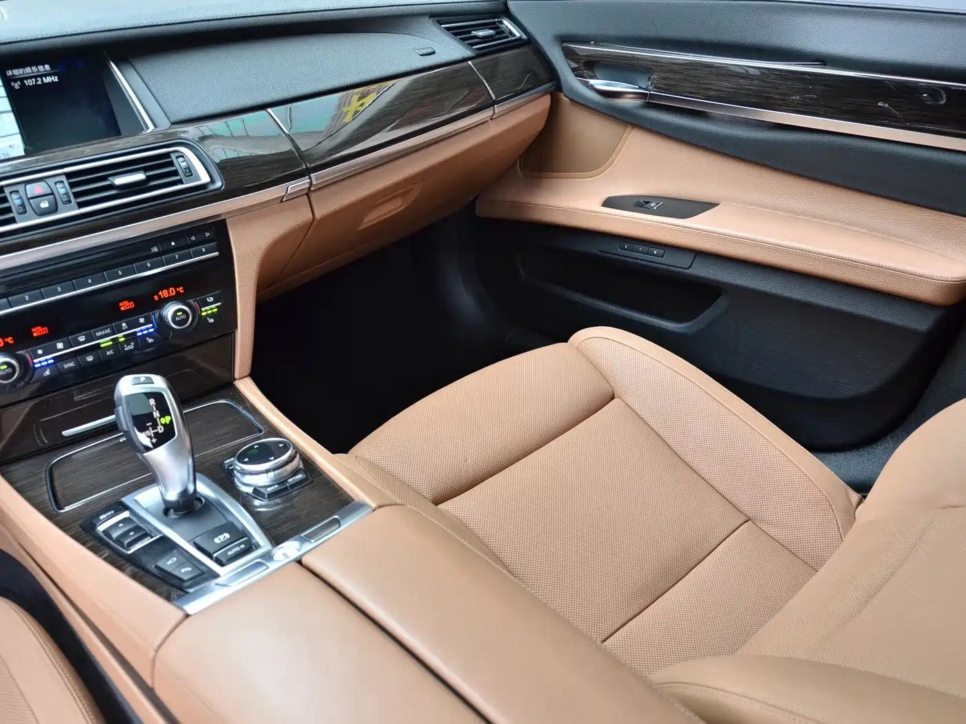 BMW 7 Series 2013 Model 730Li Luxury фото 13