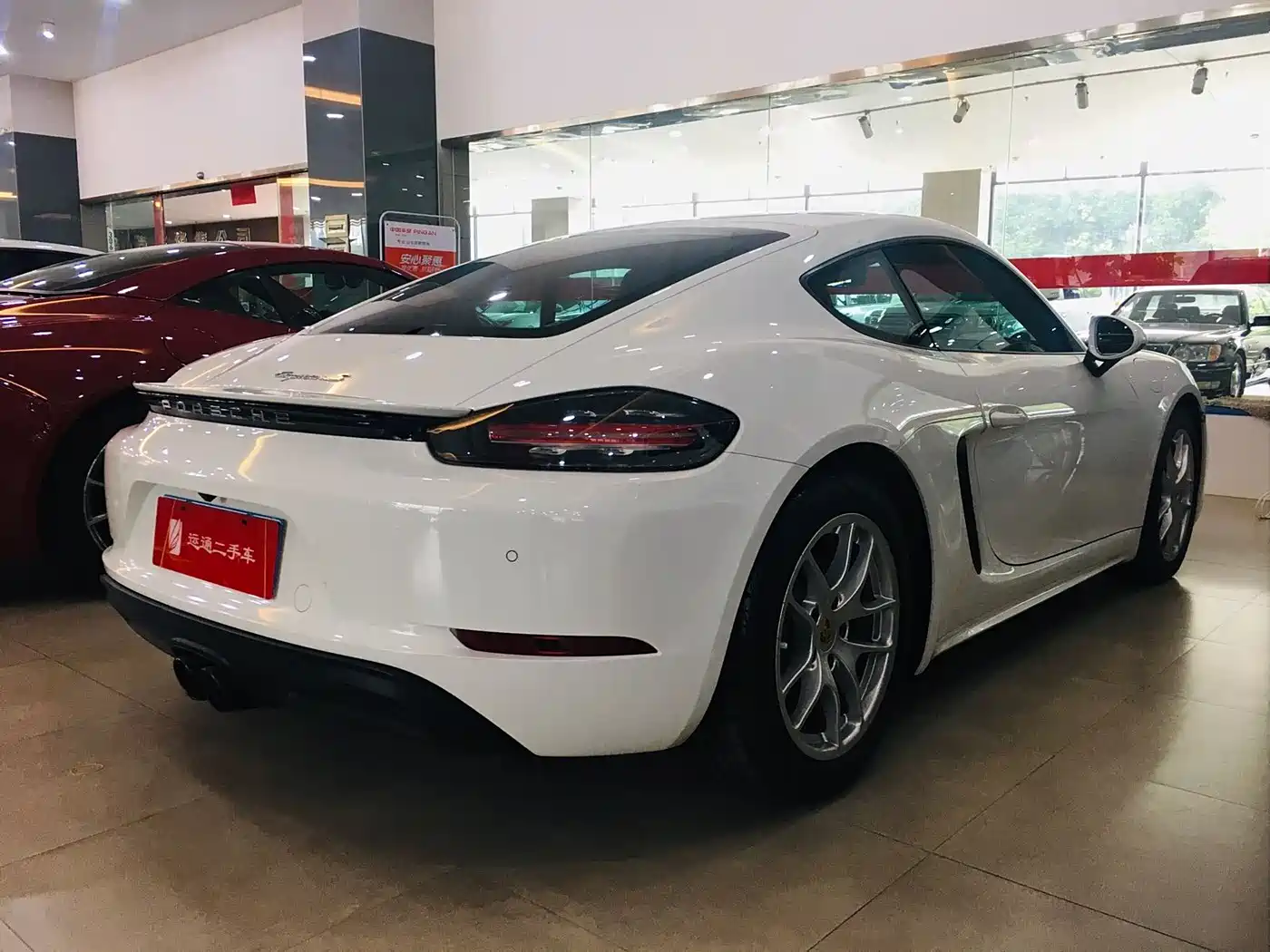 Porsche 718 2016 Cayman 2.0T фото 4