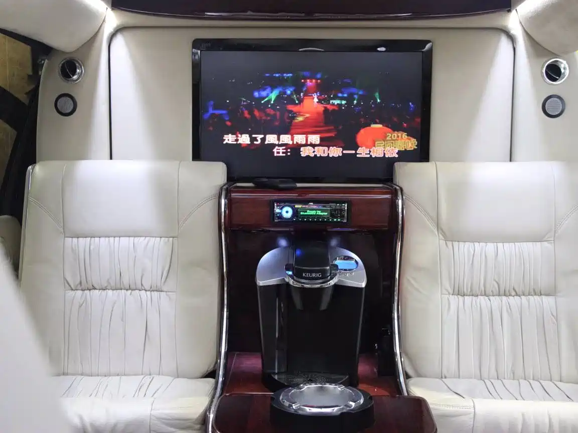 Cadillac Escalade 2008 6.2 AWD фото 10