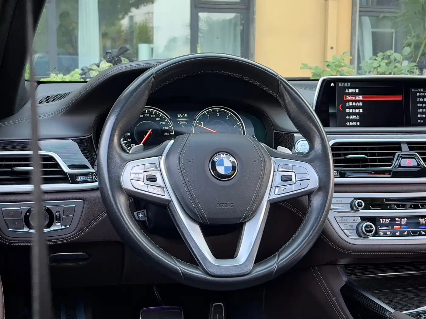 BMW 7 Series 2018 740Li Leading Type M Sport Package фото 14