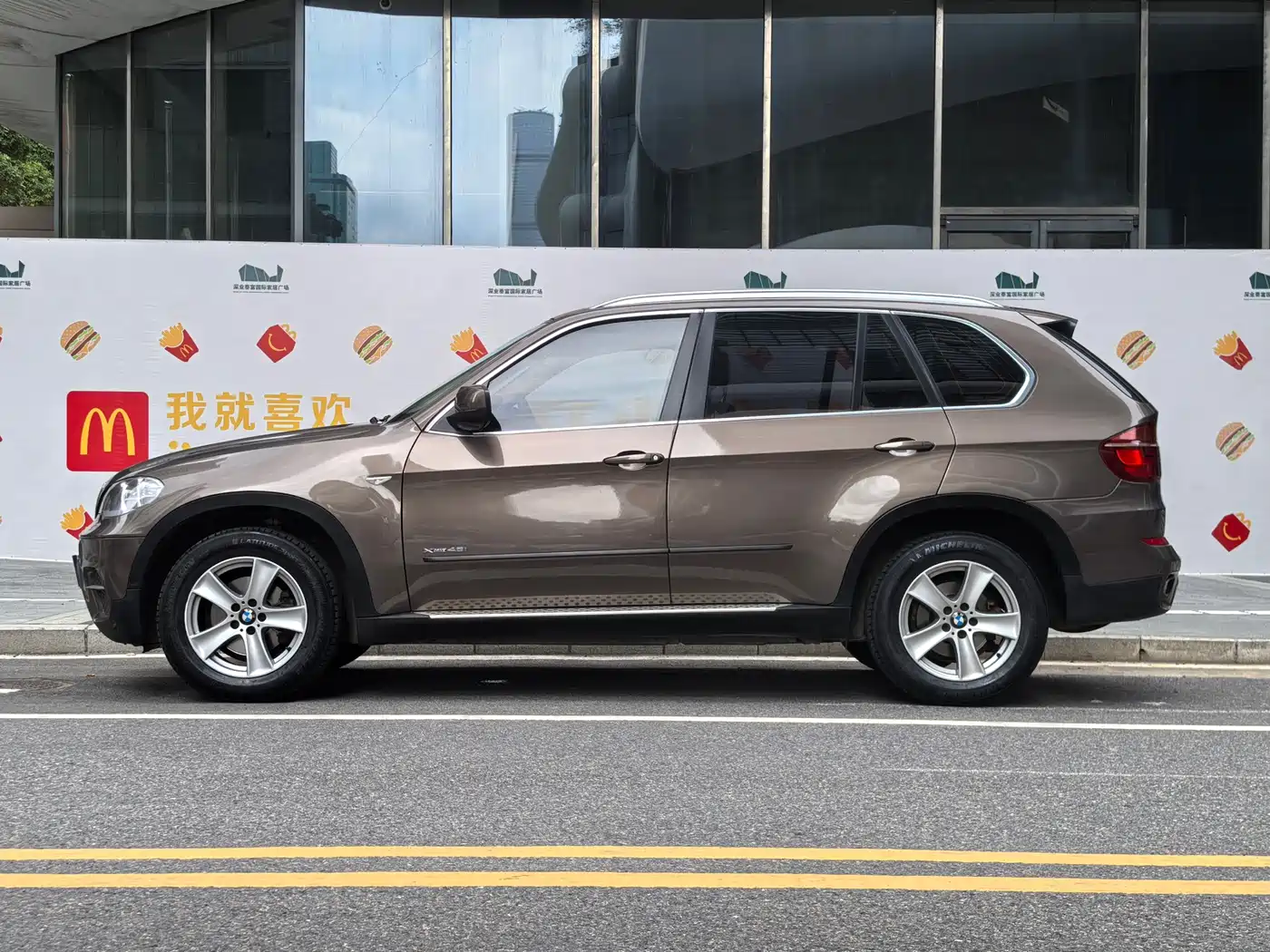 BMW X5 (Import) 2011 xDrive35i Leading Edition фото 19