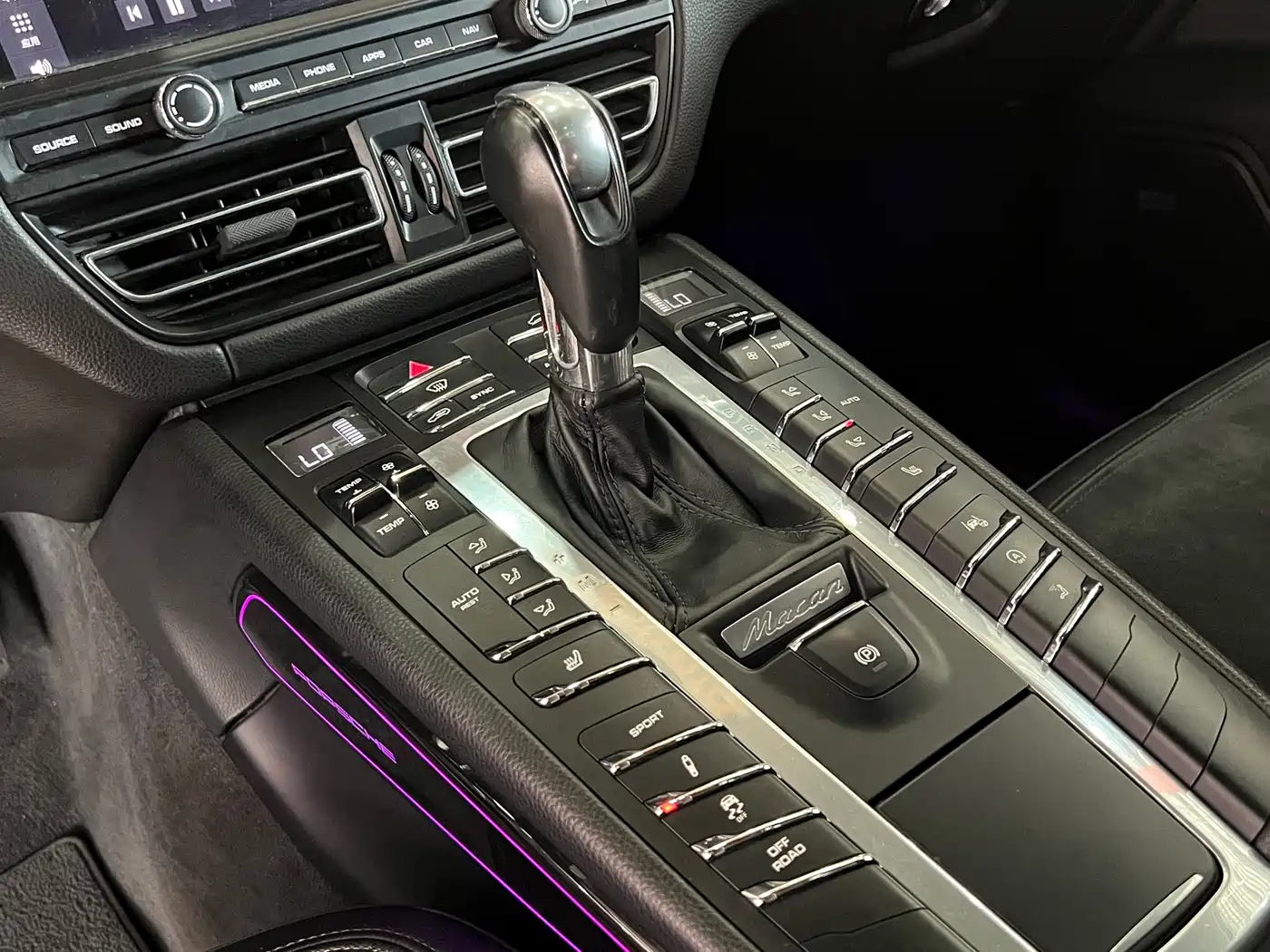 Porsche Macan 2018 Macan 2.0T фото 12