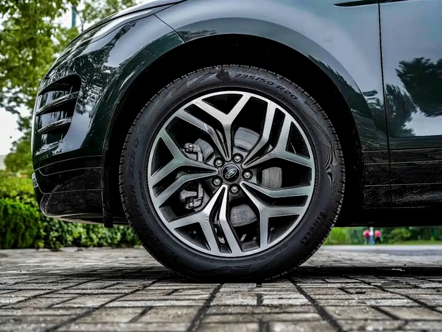 Land Rover Range Rover Evoque 2023 Range Rover Evoque L 249PS Luxury Edition фото 10