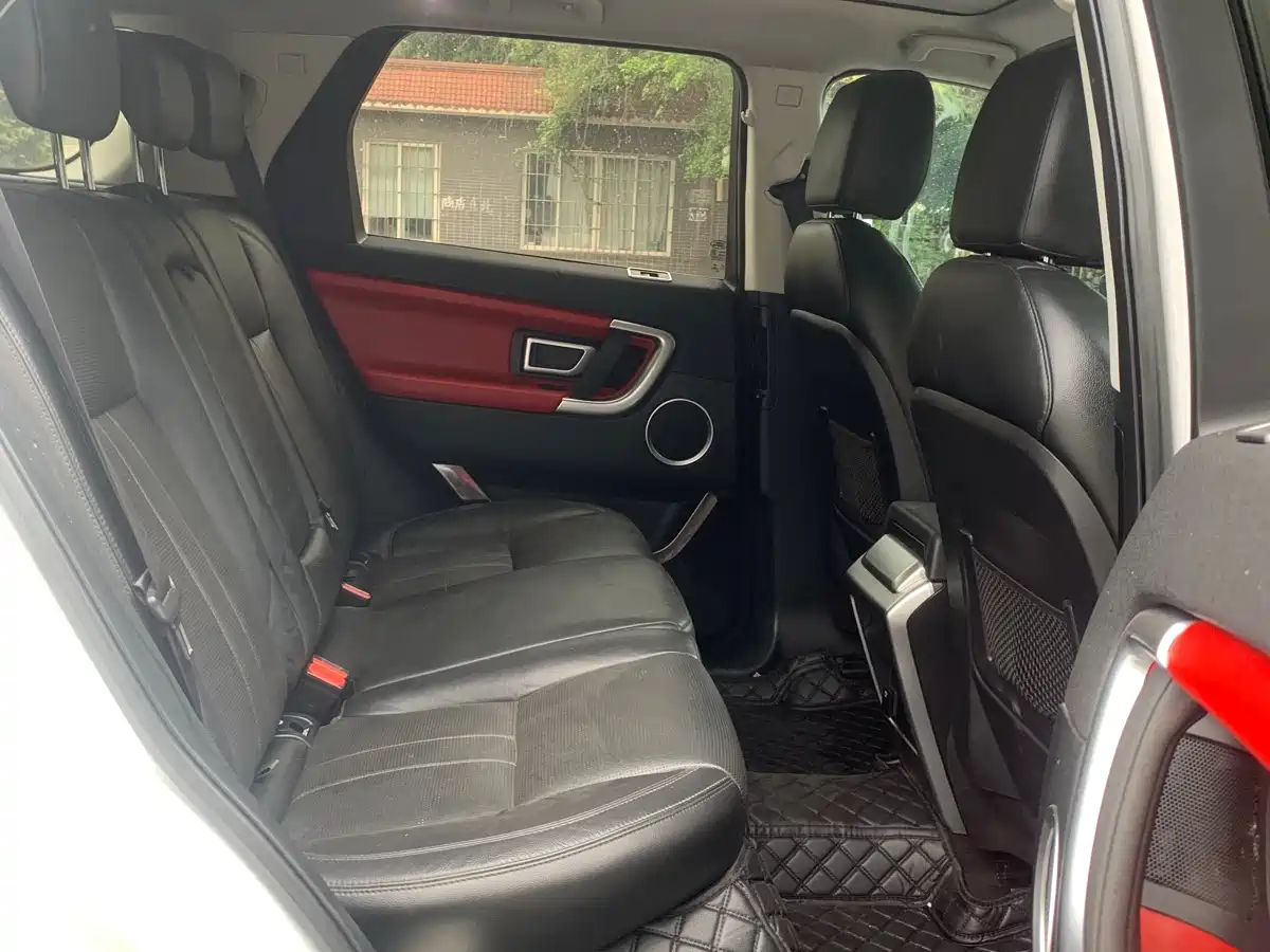 Land Rover Discovery Sport 2017 2.0T SE фото 7