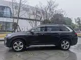 Photo 4 - Hyundai Santa Fe