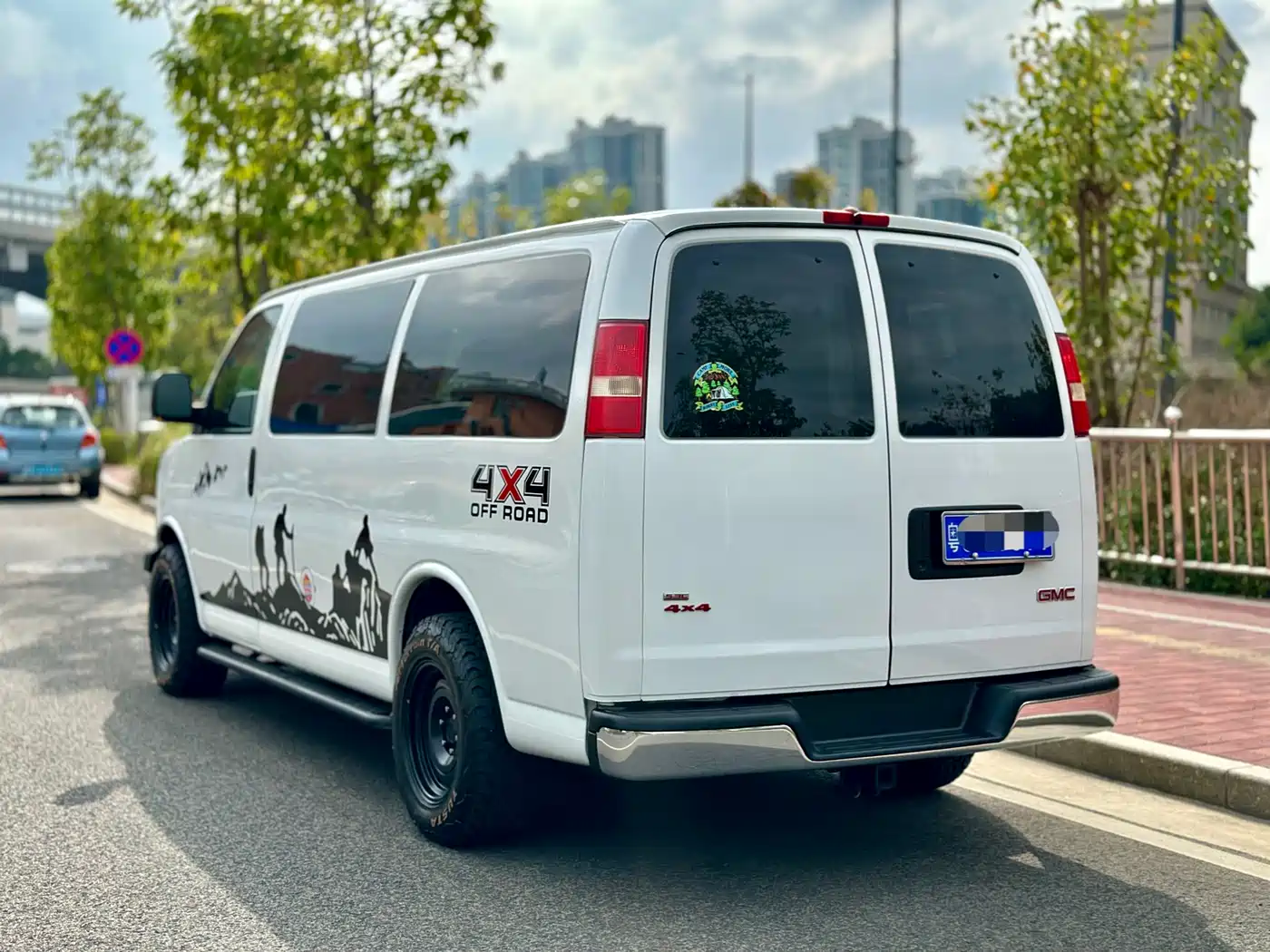 GMC Savana 2014 2014 5.3L AWD Leader Edition