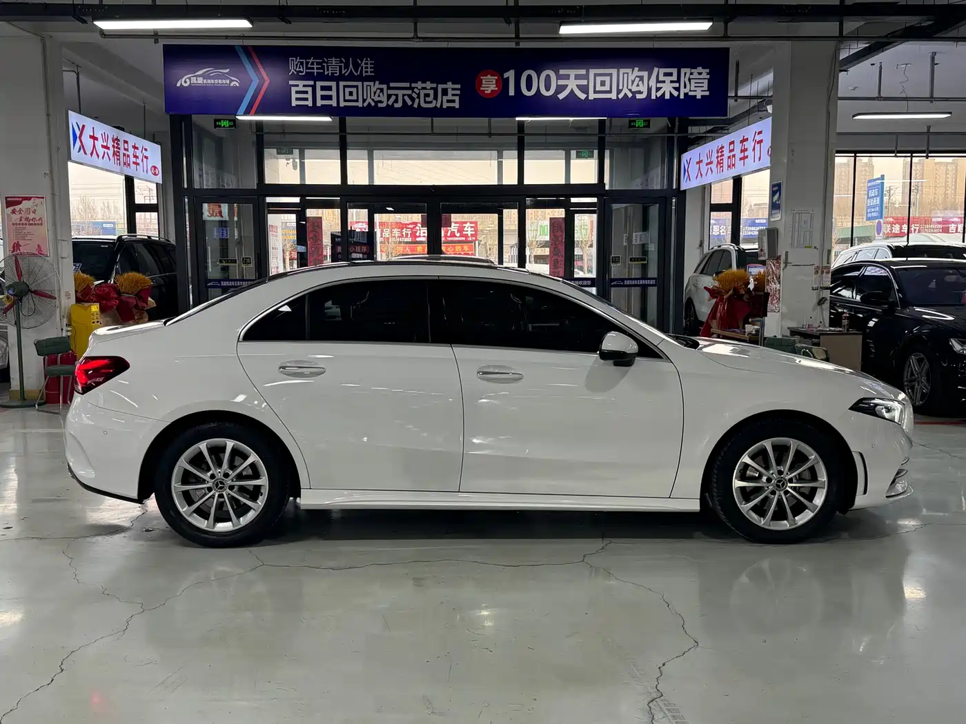 Mercedes-Benz A-Class 2021 A 200 L Sport Sedan Fashion Edition фото 4