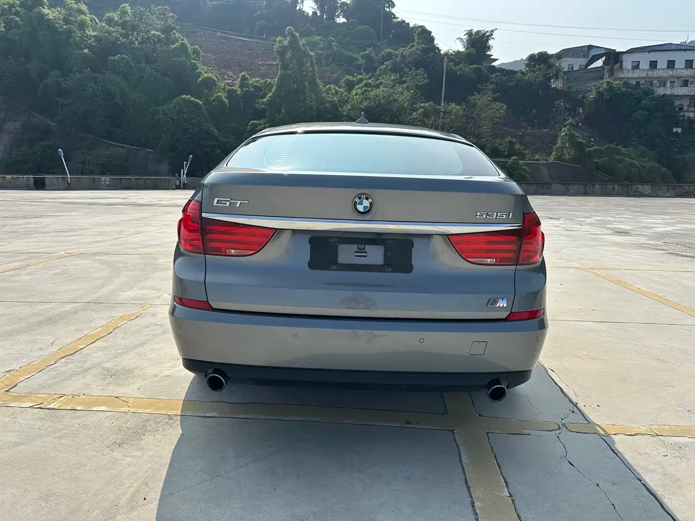 BMW 5 Series GT 2011 535i Elegance фото 5