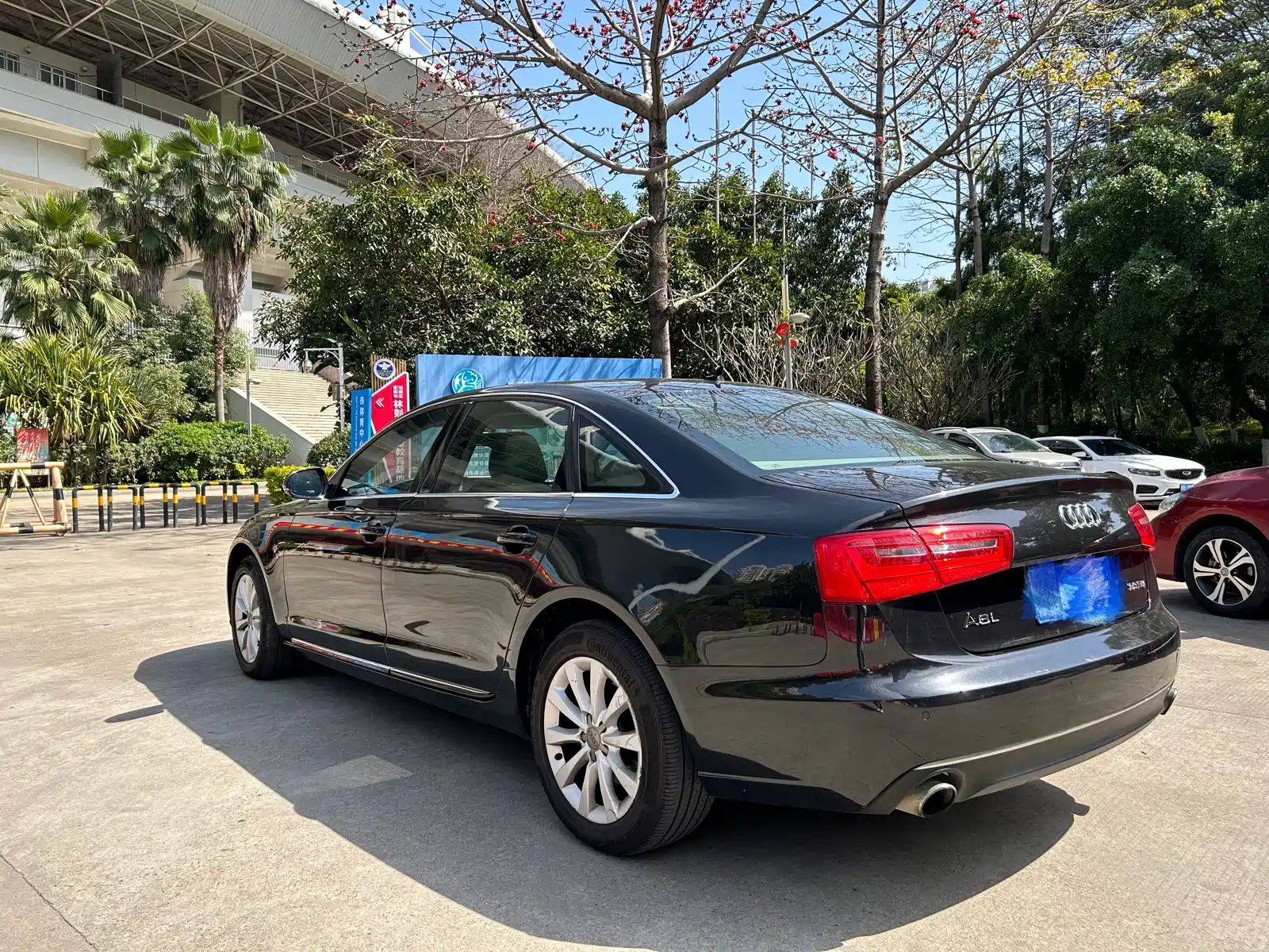 Фото 2 - Audi A6L