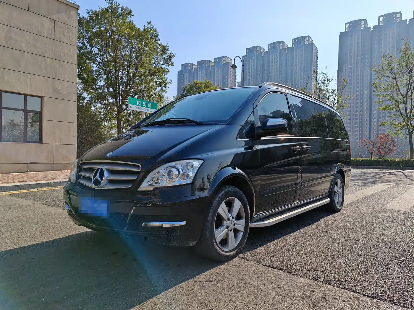 Mercedes-Benz Viano 2013 Model 3.0L Navigation Edition