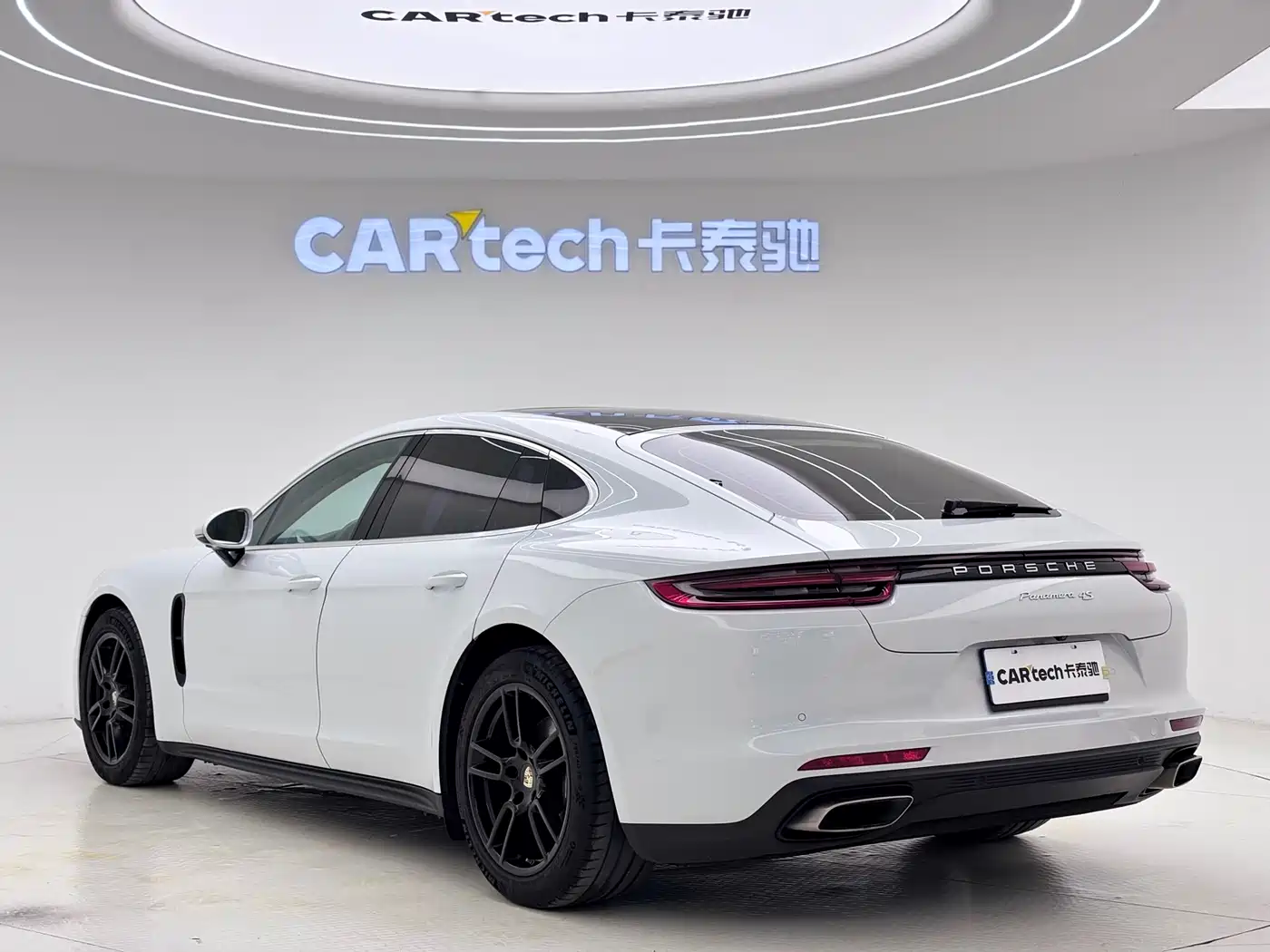 Porsche Panamera 2017 Panamera 3.0T фото 25