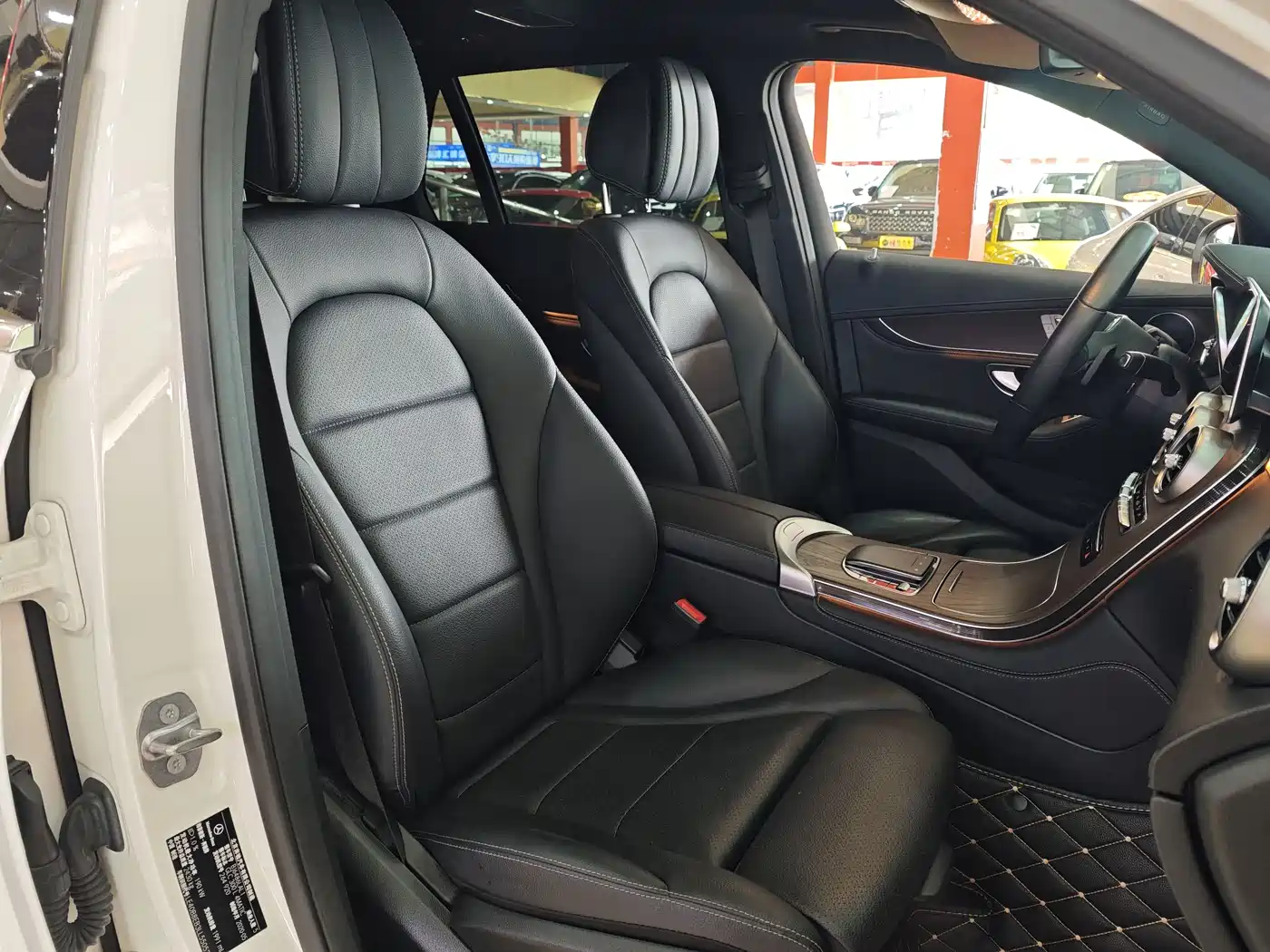 Mercedes-Benz GLC 2020 Facelift GLC 300 L 4MATIC Dynamic фото 15