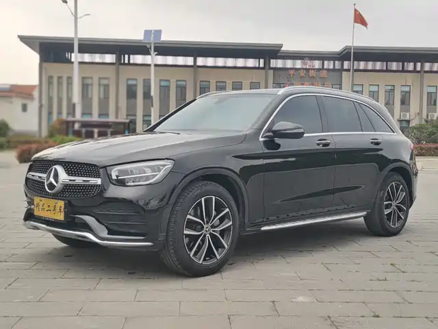 MERCEDES-BENZ GLC